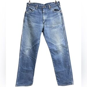 Vintage Wrangler 13MWZ (Cowboy Cut) Made in U.S.A. - size 34x32 (33x30 actual)
